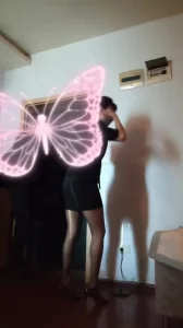 进门脱裤子就干，无奈小哥是个快枪手